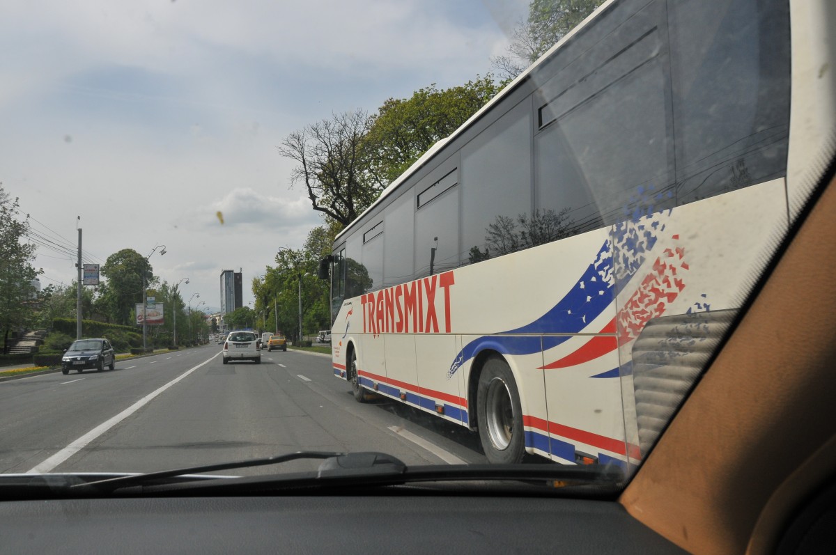 Transmixt modifică programul unor curse, iar pe cele preluate de Tursib le elimină: Am fost afectați direct de transportul metropolitan