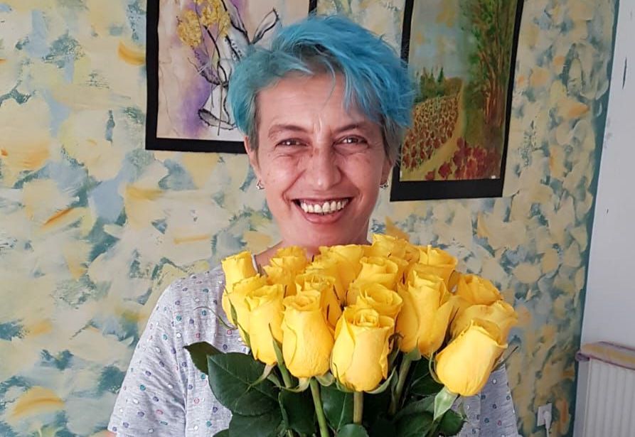 Actualizare: Învățătoarea Corina Popescu va fi înmormântată miercuri la biserica Ursuline. Familia cere respectuos să nu fie aduse coroane