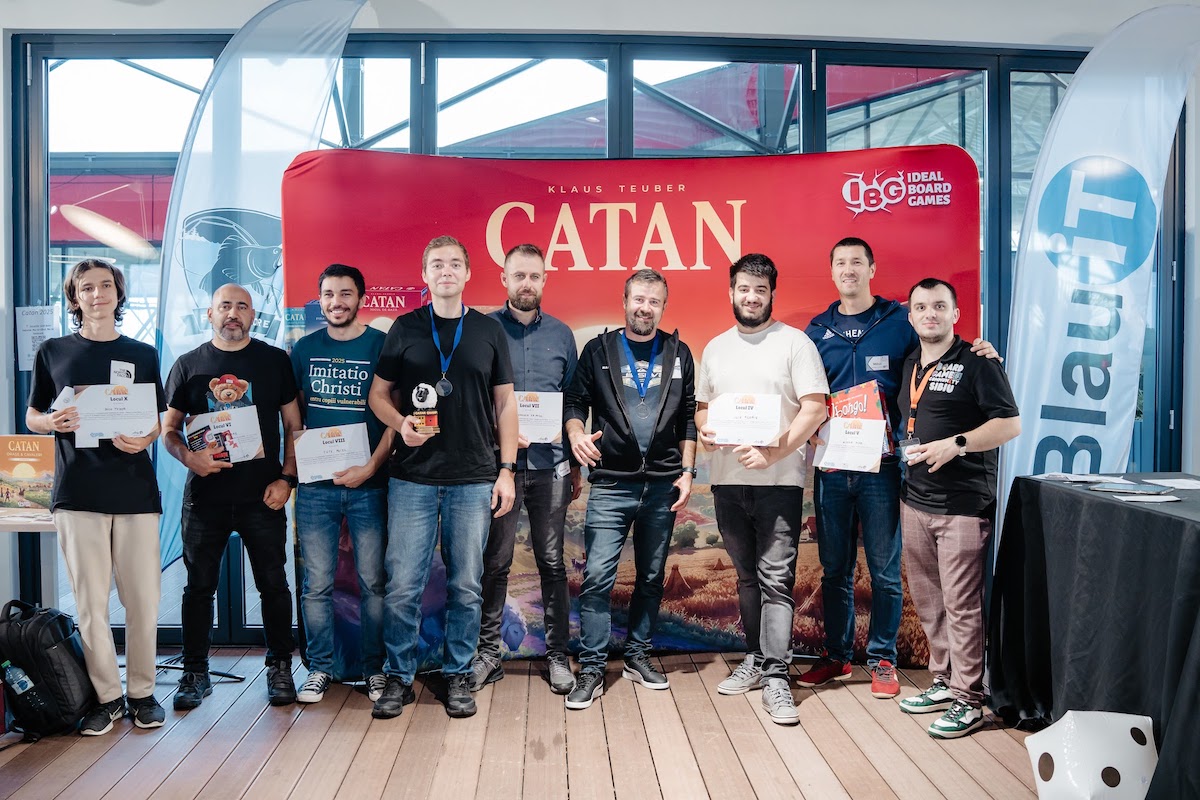 Zece finaliști ai etapei locale de Catan din Sibiu merg la Brașov pentru Campionatul Național. Organizatori: „Ne dorim ca un sibian să câștige!”