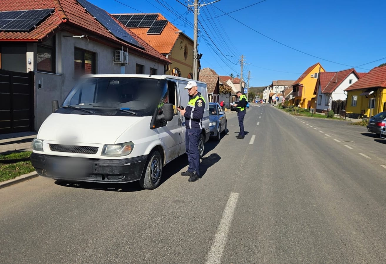 Razie a polițiștilor „cu efective mărite”, în acest weekend, în Agnita: amenzi în trafic și controale la firme. A fost indisponibilizată o armă neletală