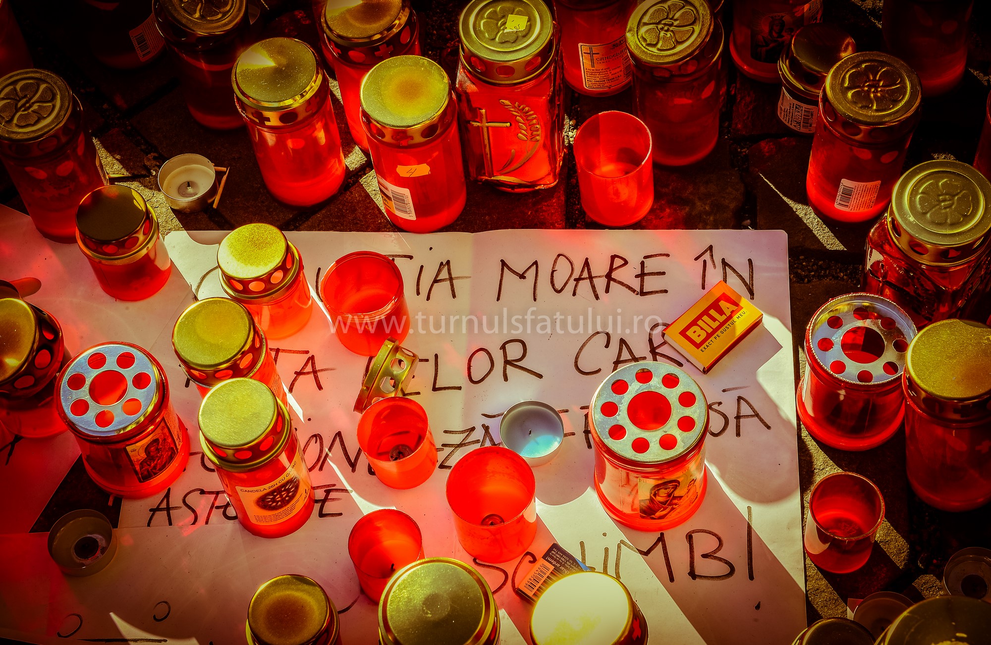 Marș „mut” joi seara în centrul Sibiului, în memoria victimelor de la Colectiv: Un moment care a marcat profund România și a schimbat destinele a zeci de familii