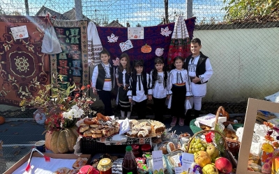 Târg de toamnă la Școala Gimnazială Nr. 8 din Sibiu. Copiii și părințIi au sărbătorit anotimpul bogăției