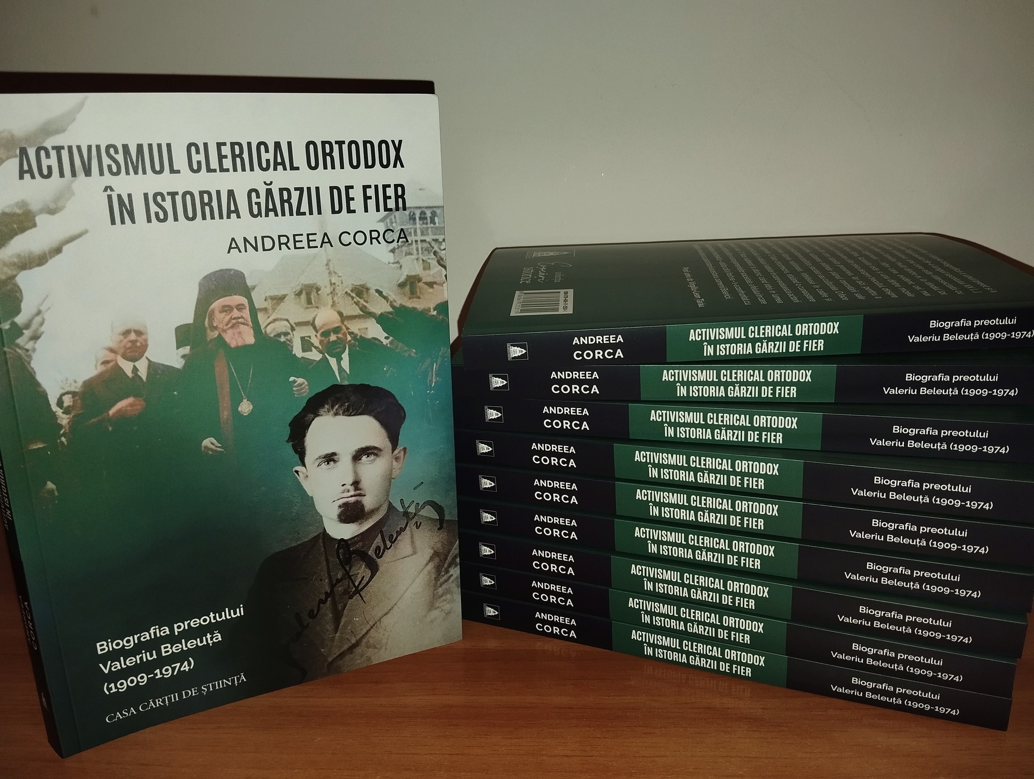 „Încă din liceu am avut rezerve în privința idealizării perioadei interbelice”. Andreea Corca, muzeograf la Brukenthal, lansează un volum despre fenomenul legionar din perspectiva biografică a preotului Valeriu Beleuță