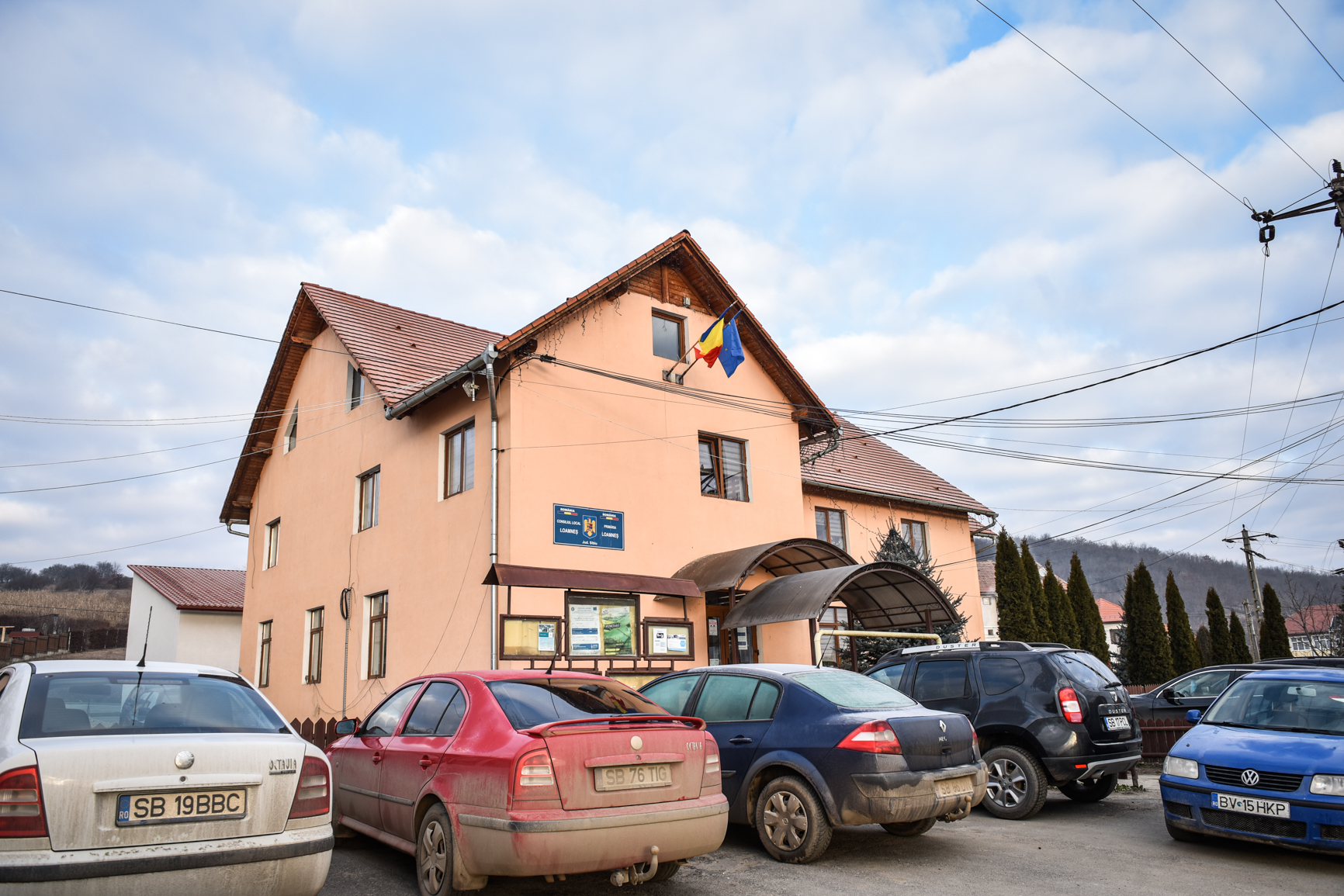 Primăria comunei Loamneș anunță finalizarea lucrărilor de eficiență energetică la Școala din Armeni