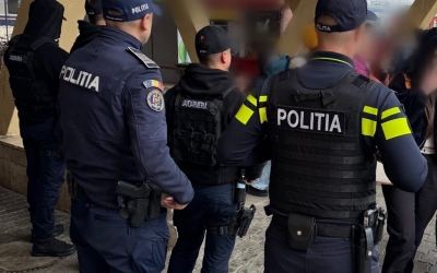 Amplă acțiune a polițiștilor sibieni în zona Gării: 81 de persoane legitimate și 41 de autoturisme controlate. A fost activat butonul de panică în trei societăți comerciale