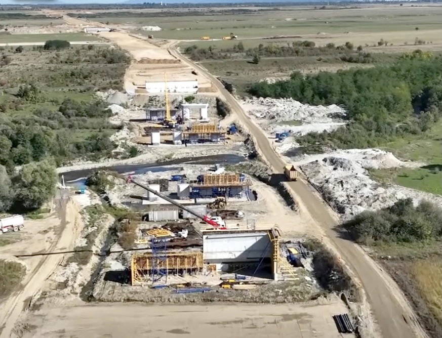 Lucrările pe lotul 3 al autostrăzii Sibiu-Făgăraș au ajuns la 23%: Constructorul turc înaintează rapid cu lucrările