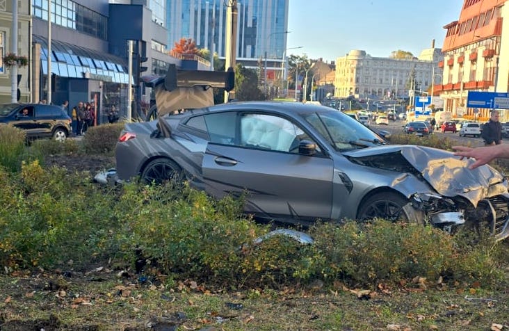 Accident rutier în Sibiu: patru răniți, inclusiv o minoră, după o coliziune în sensul giratoriu V. Milea - Calea Dumbrăvii