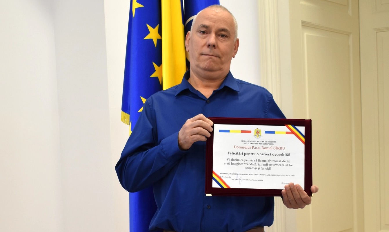 Pensionare la Spitalul Clinic Militar din Sibiu. Asistentul medical principal de la Laboratorul de radiologie și imagistică și-a luat rămas bun de la colegi