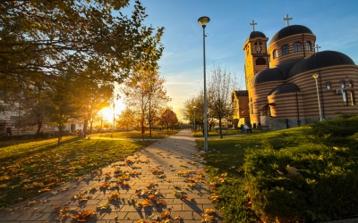 Mai cald decât normalul din această perioadă: maxim 12 grade Celsius, marți, în municipiul Sibiu