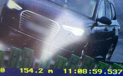 Acțiune pe A1: peste 150 de autovehicule verificate și 112 amenzi aplicate de polițiștii sibieni. O șoferiță, amendată și lăsată fără permis după ce a fost prinsă circulând cu 187 km/h