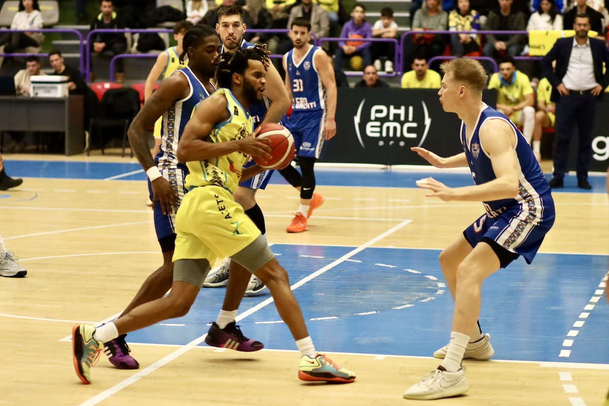 Cu Fleșeriu interimar, CSU Sibiu s-a calificat în optimile de finală ale Cupei României