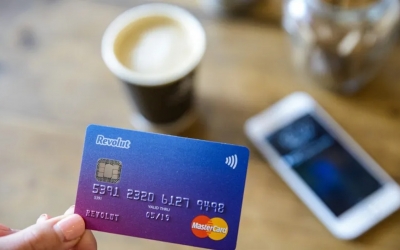 Utilizatorii Revolut, vizați de o creștere semnificativă a tentativelor de fraudă prin apeluri telefonice