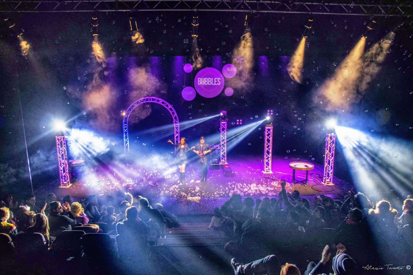 „Sibiu Magic Show”, la Teatrul „Gong”. „ Este alternativa perfectă pentru a petrece timp de calitate cu cei dragi, în pragul sărbătorilor de iarnă”