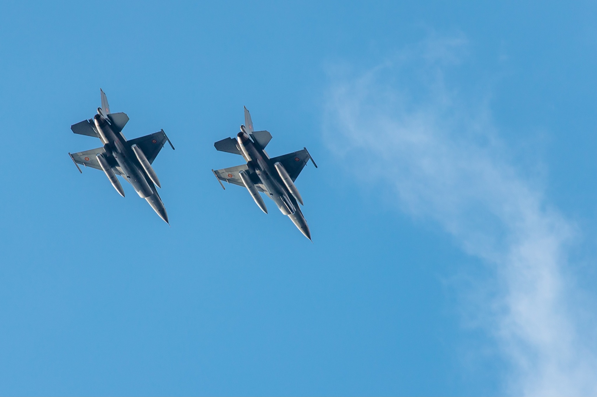 Patru avioane de luptă ridicate după ce Forțele Aeriene au detectat o dronă în spațiul aerian național