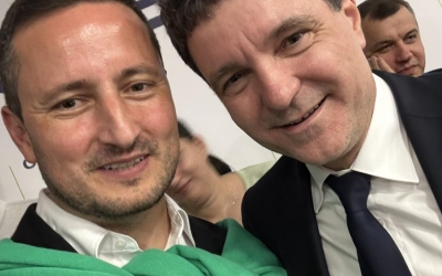 „Continuăm să facem politică subiectivă, fiecare ghicind după iapa lui și uitând că urbea contează mai presus de orice”. Nicu Ștefănuță ia apărarea președintelui Dan după demiterea lui Orban