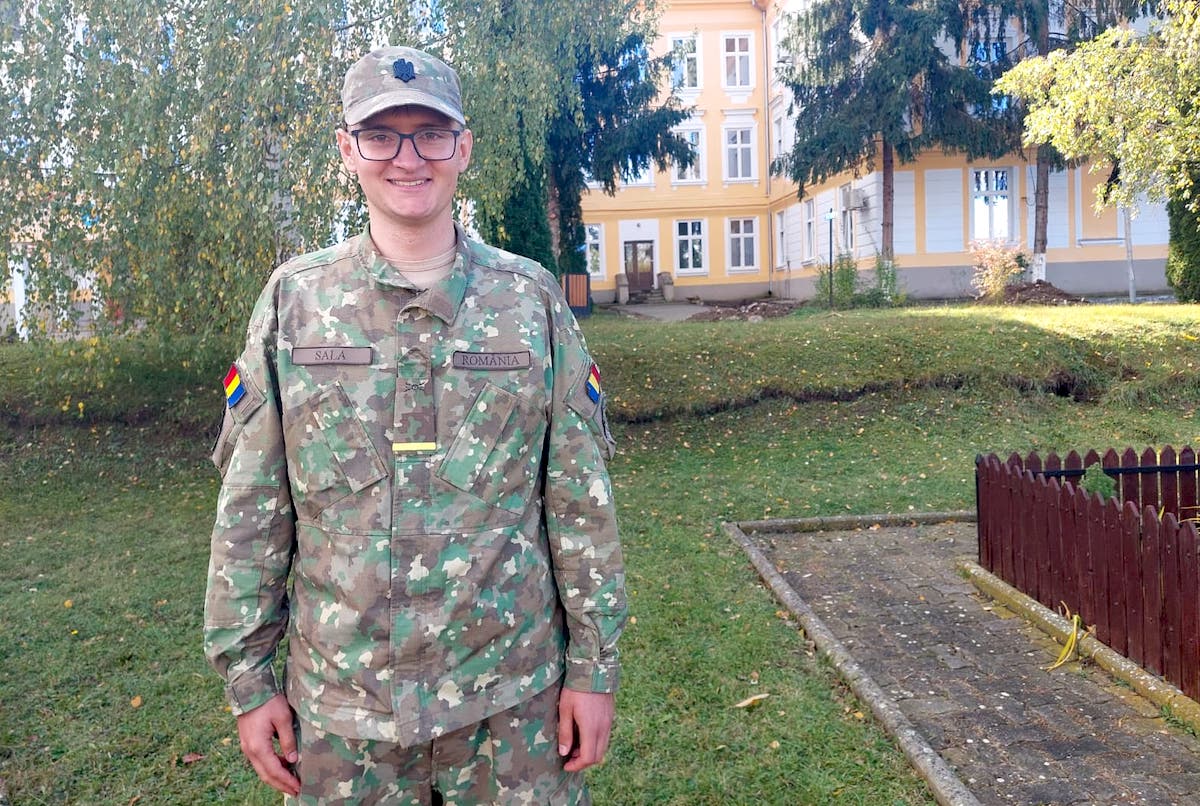 Alexandru David Sala, elevul cu cea mai mare medie la Școala Militară de Maiștri și Subofițeri Sibiu: „Vreau să aduc un plus de valoare în armată prin tehnologie”