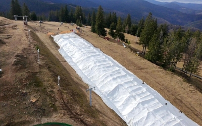 Încălzirea globală: Păltiniș Arena a investit 100.000 de euro pentru a păstra zăpada de iarna trecută, ca să poată deschide noul sezon la timp