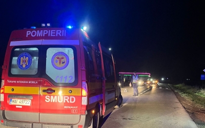 Un bărbat din Cisnădie a ajuns la spital după ce a fost lovit de o mașină în timp ce se deplasa pe carosabil