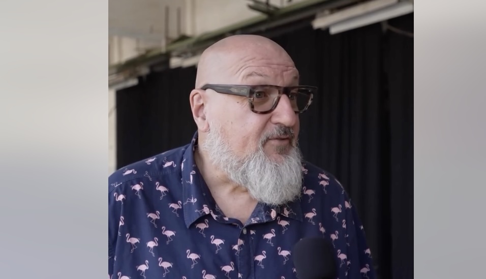 A.G. Weinberger sărbătorește la Sibiu o viață de blues și gânduri. Va lansa aici cartea ”care cântă”