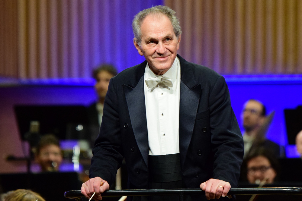 Maestrul Cristian Mandeal dirijează Mozart și Brahms la Filarmonica Sibiu