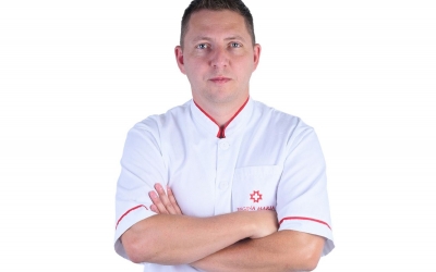 Artroza șoldului și a genunchiului între mit și realitate. Dr. Daniel Ciuta , medic primar ortopedie-traumatologie la Campus Medical Regina Maria Sibiu, clarifică adevărul despre aceste afecțiuni