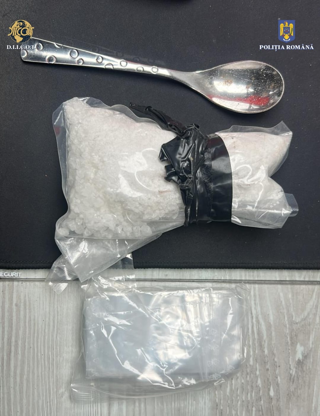 Descinderi în această dimineață la traficanți de droguri din Sibiu: Ar fi vândut ”cristal” în mai multe localități sibiene