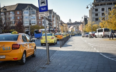 Test de trafic Bolt - Uber -Taxi în Sibiu, la oră de vârf: Uber-ul este mai scump decât taxi-ul, Boltul evită aglomerația, ajunge primul și costă cel mai puțin
