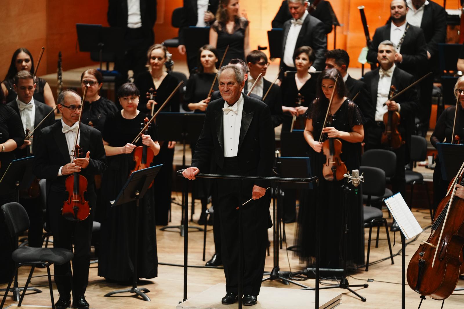 De 1 Decembrie, Filarmonica de Stat Sibiu invită sibienii la un concert special: Lucrare a lui George Enescu, pentru prima dată la Sibiu