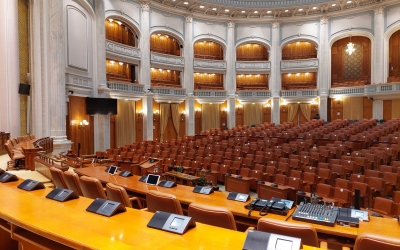 Proiectul USR privind reducerea la 300 a numărului de parlamentari, adoptat tacit în Senat