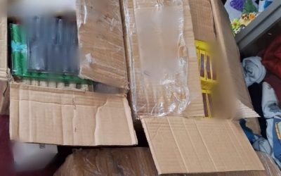 Descindere a polițiștilor sibieni la Copșa Mică. Articole pirotehnice ilegale, descoperite într-o locuință