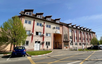 Un bărbat este în stare gravă la spital după ce a fost bătut pe stradă, în Ștrand. Fiul acestuia cere ajutor pentru orice informație