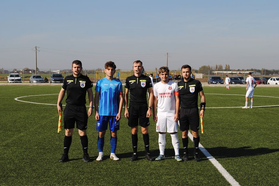 Scandal la un meci al juniorilor Hermannstadt. Doi părinți au ajuns să se bată: „Mi-a băgat mâinile în gât. Suntem în junglă?”