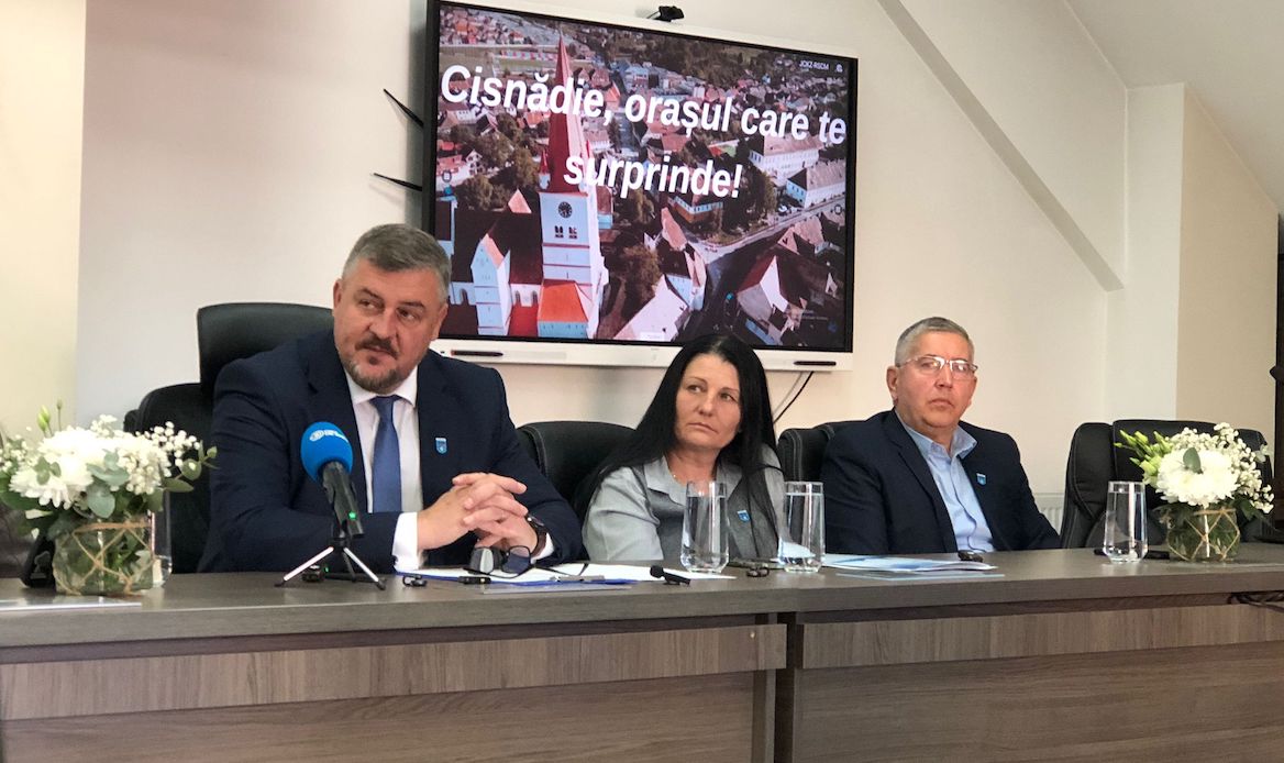 Investiție de 2,5 milioane de euro: culoar verde între Cisnădie și Cisnădioara. Va avea locuri de joacă și terenuri de sport