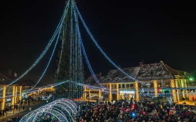 Târguri de Crăciun în Cisnădie și în cartierul Arhitecților. Primar: Vom avea brazi naturali și câteva căsuțe