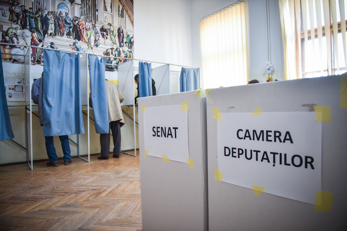 Sondaj INSCOP: AUR - 38%, PSD - 19,5%, PNL - 14,6%, USR - 12,3%. „Pentru prima dată după alegerile prezidențiale din mai 2025, AUR coboară sub pragul de 40%”