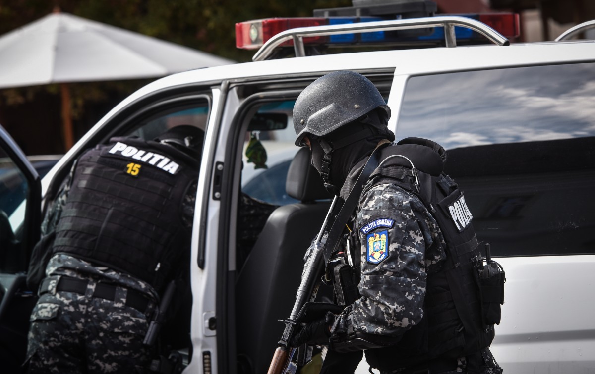 Procurorii, după două descinderi: timp de cinci ani, o firmă din Sibiu n-a declarat la Fisc niciun leu încasat. Prejudiciul adus statului se apropie de 1,5 milioane de lei