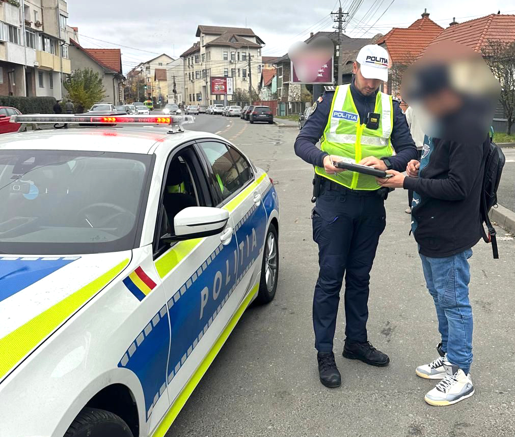 Peste 150 de pietoni, depistați încălcând regulile de circulație. Amenzi de peste 110.000 de lei, în această săptămână