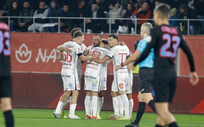 După patru înfrângeri pe teren propriu, FC Hermannstadt obține un punct cu FCSB după un meci cu șase goluri