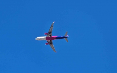 Patru ore de manevre „touch and go” Wizz Air pe Aeroportul din Sibiu în această dimineață