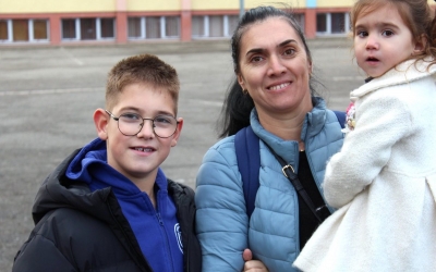 Povestea lui Ștefan Potcoavă, elevul din Sibiu care a transformat un diagnostic sever în performanță. Medicii au spus că nu-și va putea folosi mâinile și picioarele