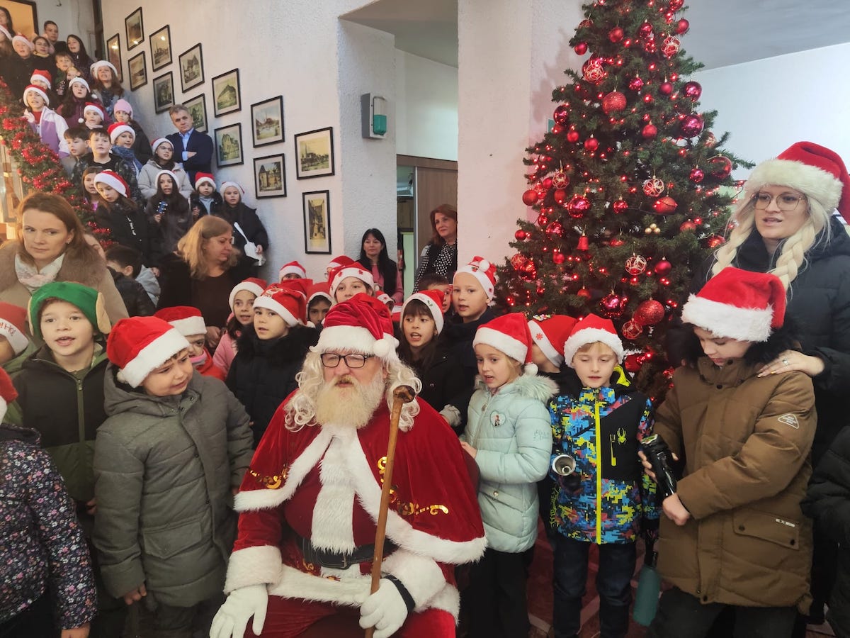 „Iată, vin colindători!” – Primăria Mediaș deschide porțile colindătorilor, între 15 și 23 decembrie