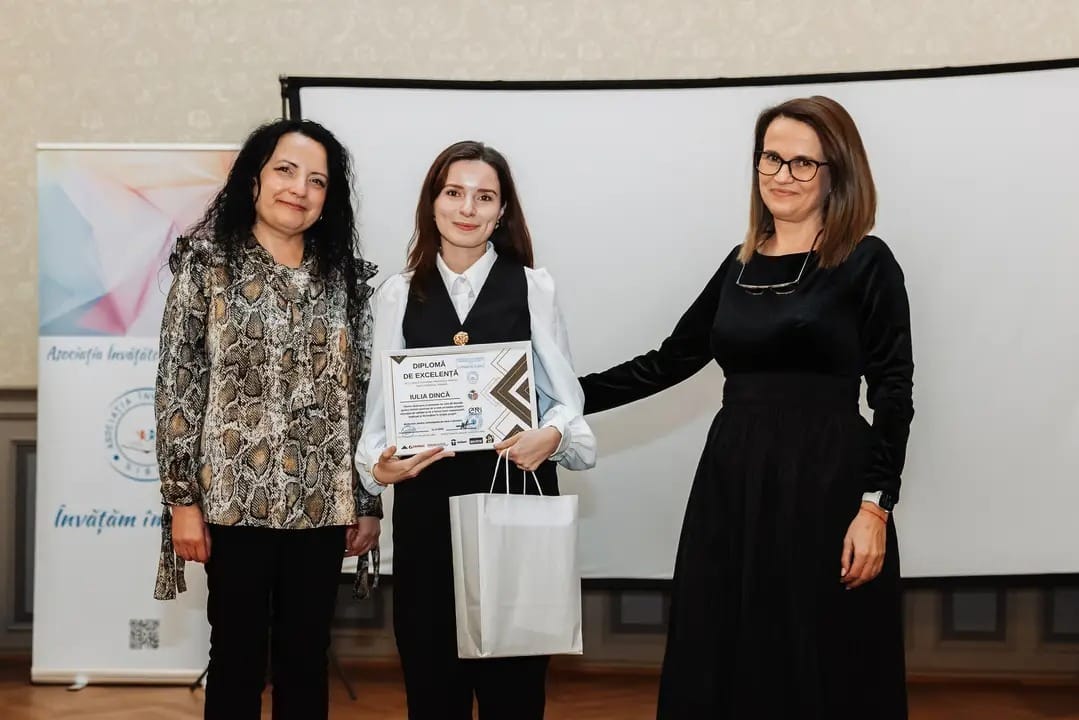 La 22 de ani, sibianca Iulia Dincă a fost premiată cu distincția „Învățător la început de drum”: E atât de frumos să știi că poți lăsa o amprentă în sufletul unui copil