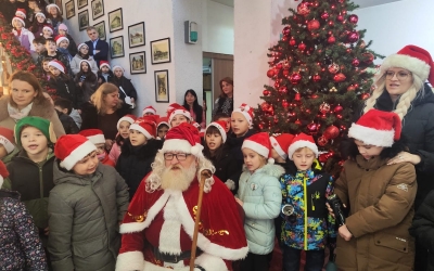 „Iată, vin colindători!” – Primăria Mediaș deschide porțile colindătorilor, între 15 și 23 decembrie