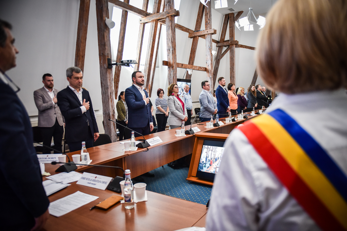 Cât de sărac a ajuns Sibiul? Școlile n-au bani de tonere pentru cele 945 de imprimante cumpărate din fonduri europene. „Directorii sunt de vină”