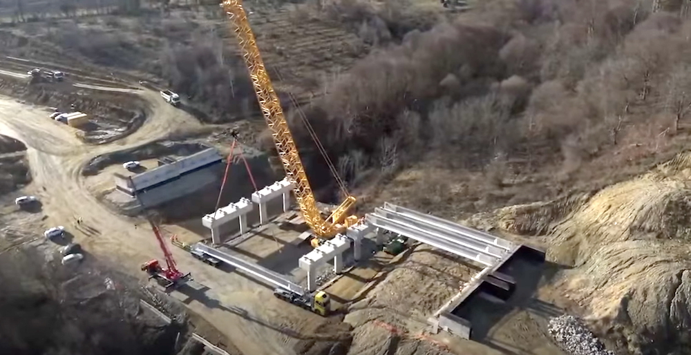 CNAIR: Progres vizibil pe lotul 3 al autostrăzii Sibiu-Pitești. Se lucrează simultan la 14 poduri și viaducte din cele 54 proiectate