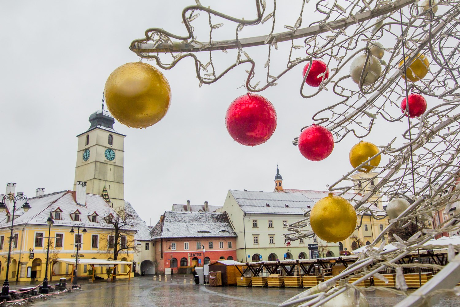 Săptămâna începe cu vreme caldă, dar de Crăciun e posibil să avem zăpadă. La munte sigur va ninge, transmit meteorologii