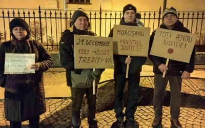 S-a încheiat și a treia seară de proteste la Sibiu. Radu Vancu: În comunitatea „Vă Vedem” n-am planificat alte acțiuni. Vom urmări emoția publică