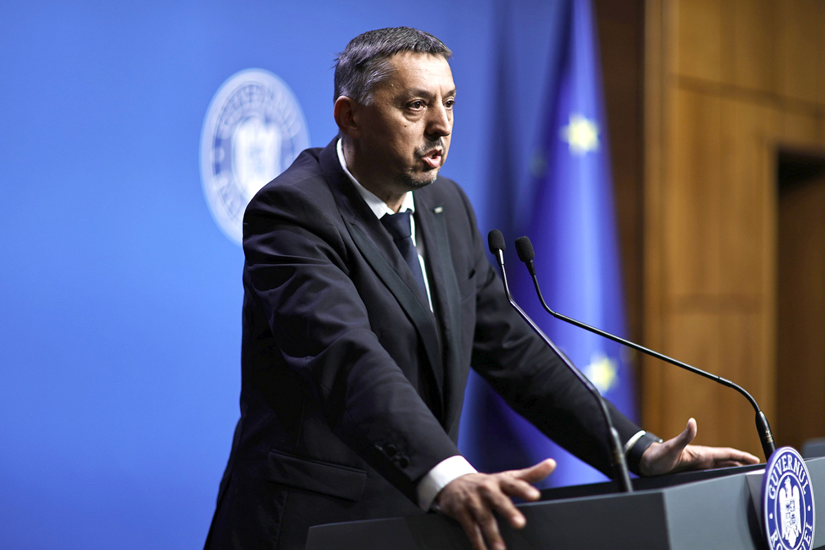 Daniel David și-a dat demisia din Guvern. Rectorul Universității de Vest din Timișoara, favorit să-l înlocuiască