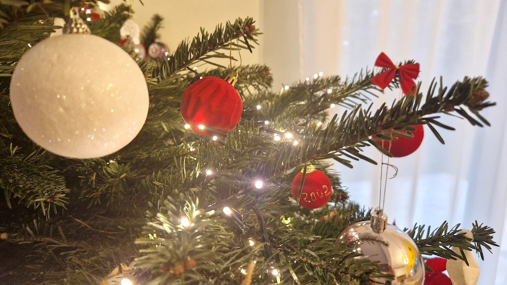 Cum evităm risipa și consumerismul de Sărbători. Soma vă urează un Crăciun fericit și sustenabil, alături de cei dragi!