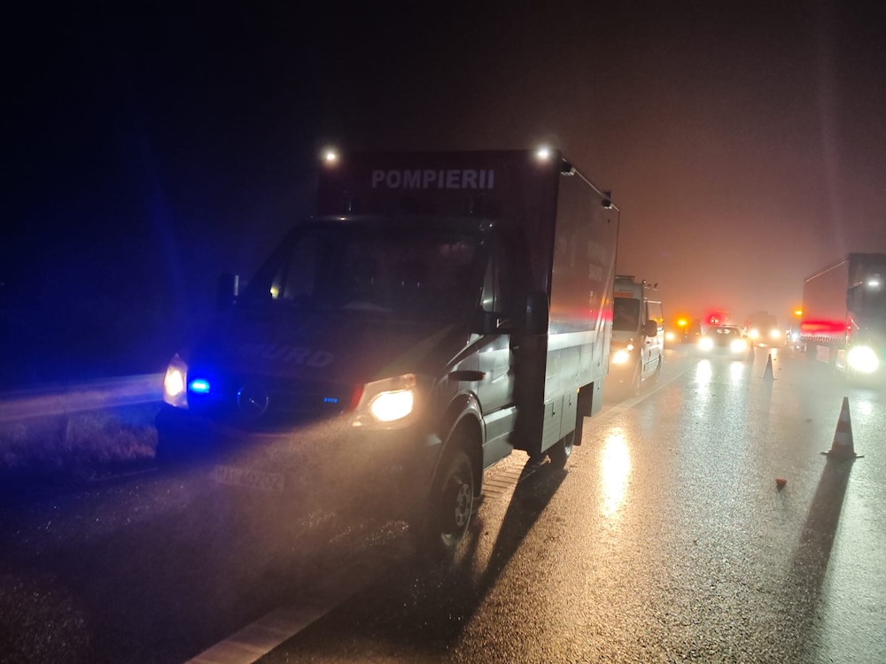 Accident cu mai multe victime pe autostradă, în zona Săliște. ISU a activat Planul Roșu